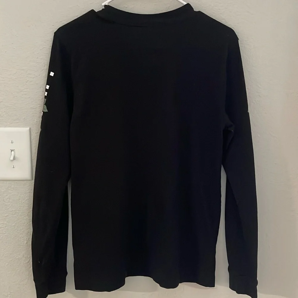 Vans Classic Pre-Vintage Roses and long sleeved black tee - Picture 2 of 5